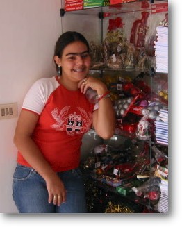 alana2.jpg (26805 bytes)