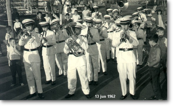 banda_quata1962.jpg (70533 bytes)