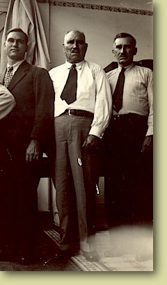Estevam_3homens.jpg (28075 bytes)