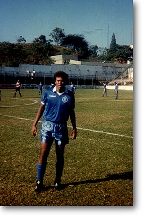 futsolidario00.jpg (47891 bytes)