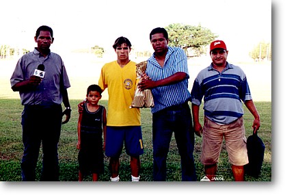 futsolidario10.jpg (42896 bytes)