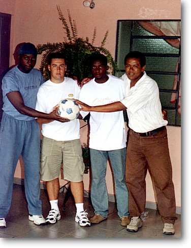 futsolidario9.jpg (66529 bytes)