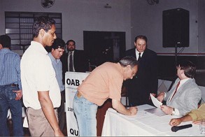 oab_eticaPolitica_toneu.jpg (19833 bytes)