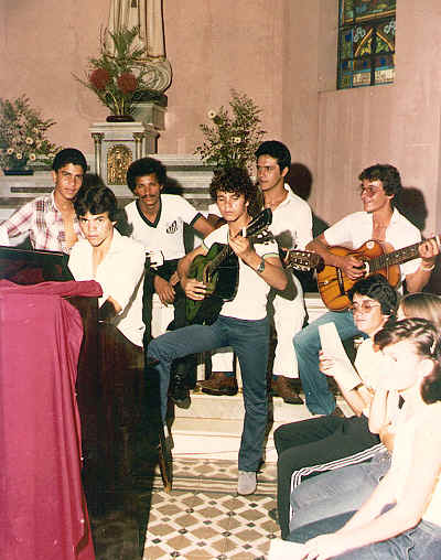 grupo_vocal_quata.jpg (609654 bytes)